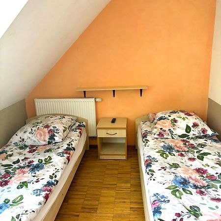 Hostel Nuove Frontiere Ниса Екстериор снимка