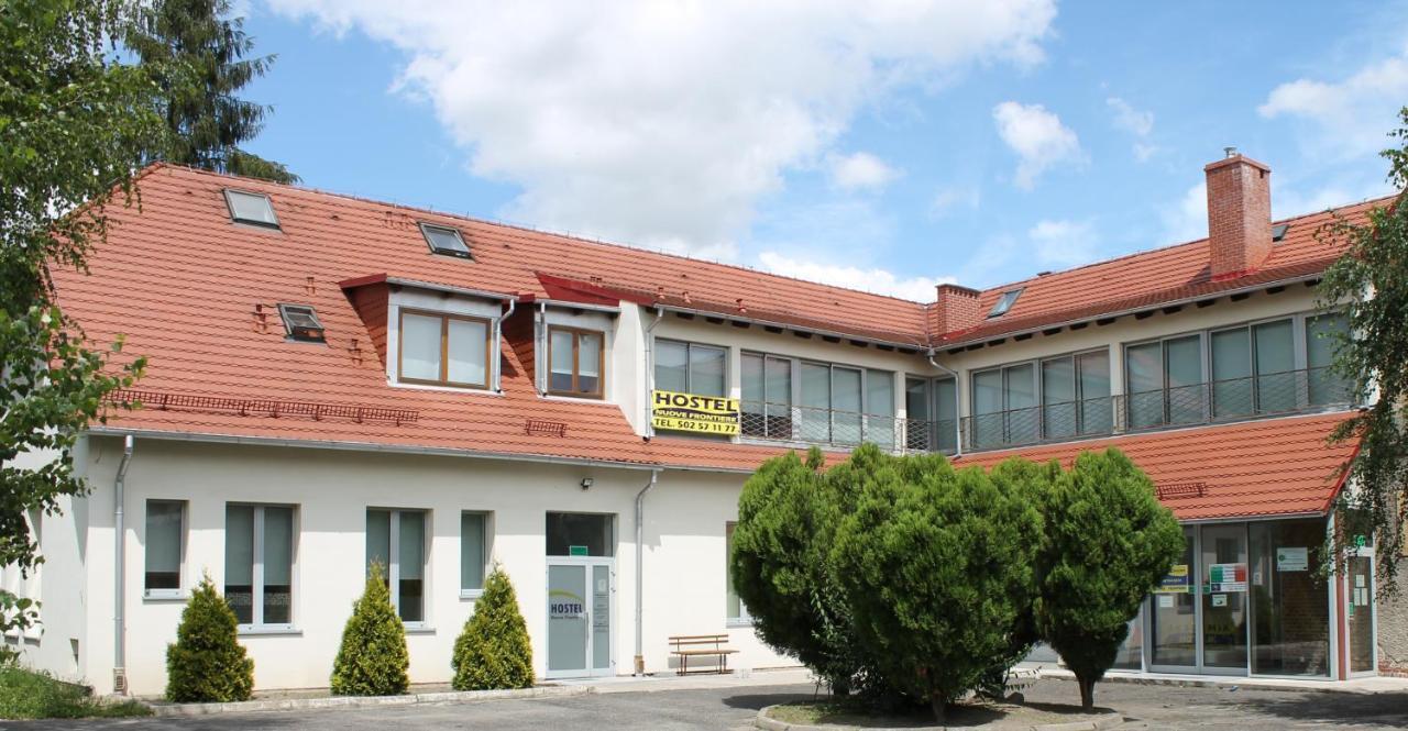 Hostel Nuove Frontiere Ниса Екстериор снимка